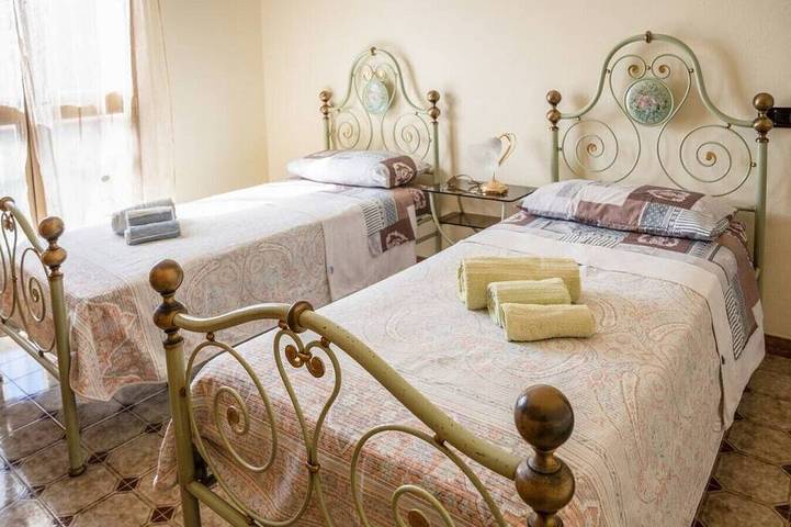 Location de vacances pour 6 personnes, avec balcon et jardin à Mòdolo - 2