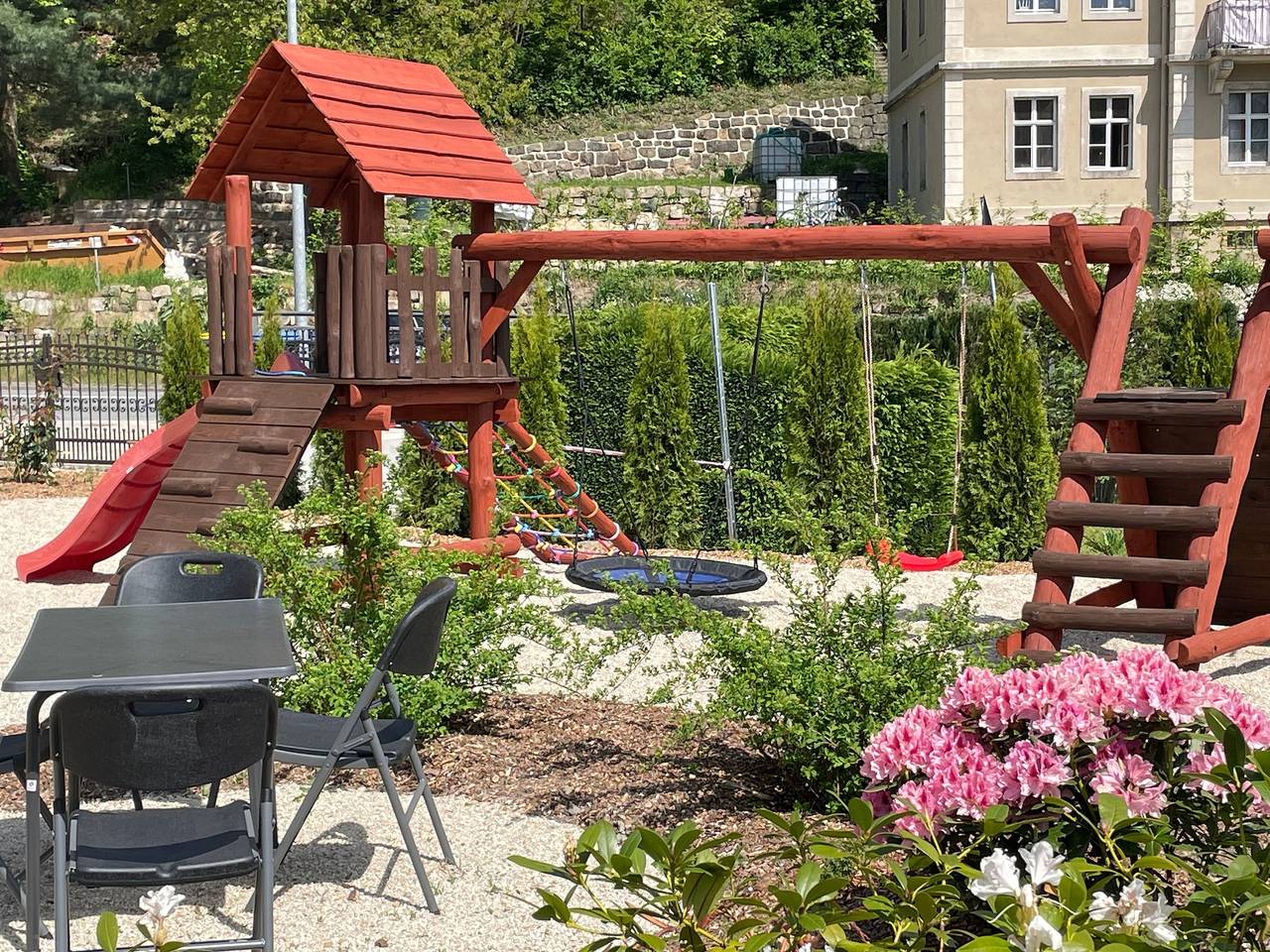 Ganze Wohnung, Apartment '6 mit privater Terrasse, Gemeinschaftsgarten und Wlan in Rathmannsdorf, Elbsandsteingebirge