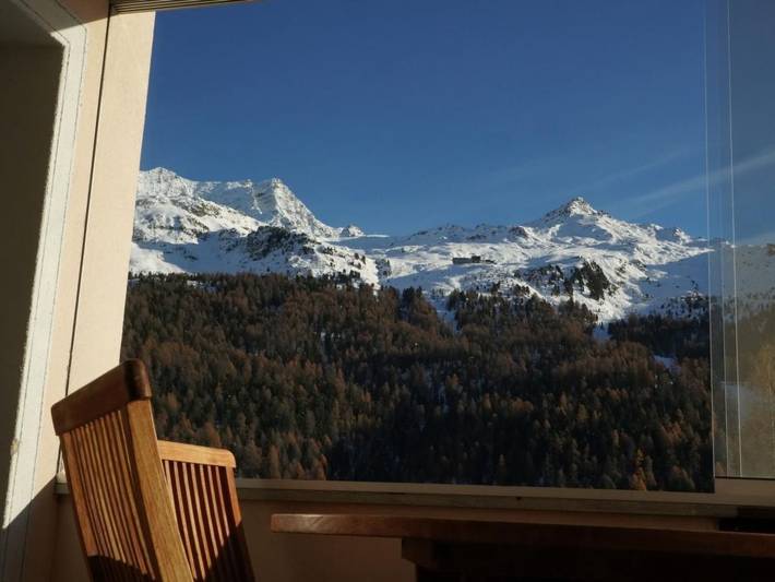 Ferienwohnung für 4 Personen, mit Sauna und Pool sowie Garten und Balkon in Sils im Engadin/Segl