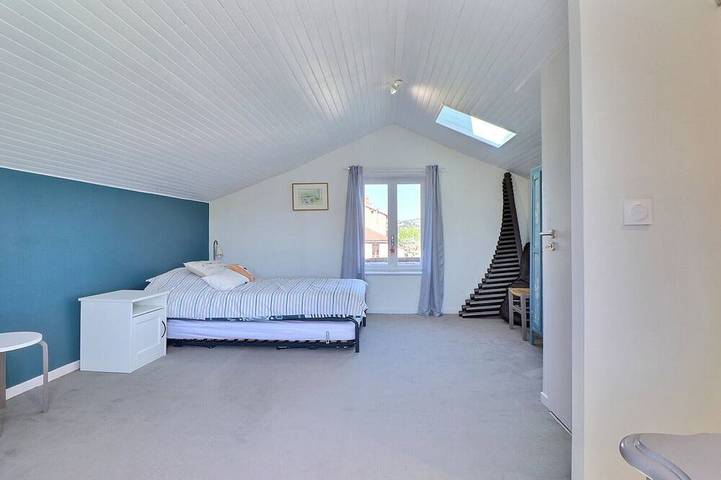 Clos du Cèdre - High-End Family Home with Spacious Garden, Pool, Parking in Caluire-et-Cuire, Lyon region
