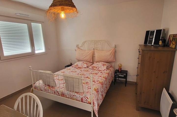 Gîte pour 4 personnes, avec jacuzzi et balcon, animaux acceptés dans Parc Spirou Provence - 2