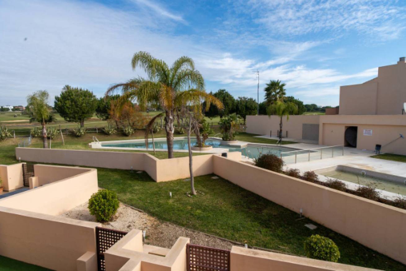 Appartement entier, 🏡 Refuge de Rêve à Puerto Real, Cadix | Résidence sur Golf | Piscine & Padel in Puerto Real, Costa de la Luz
