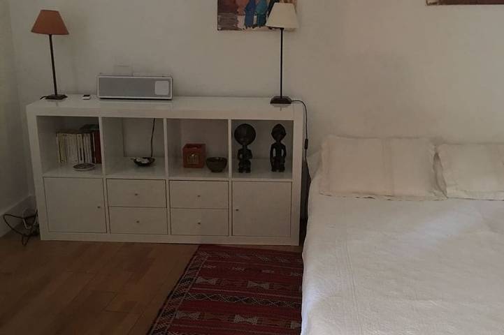 Geheel appartement, Parijs XV grote metrostation Vaugirard in de buurt van het Parc des Expositions in Parijs, Ile de France