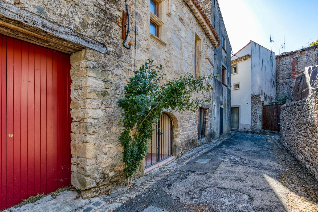 Gîte de la Rivière, preciosa casa de pueblo (con estudio de artista) in Villemagne-l'Argentière, Region de Béziers