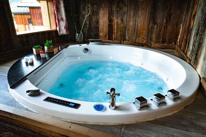 Gîte pour 3 personnes, avec vue et jardin, animaux acceptés à Bellentre - 3