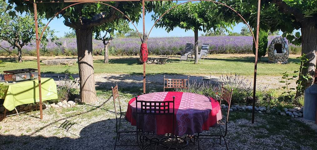 Gîte pour 4 personnes, avec jardin ainsi que terrasse et piscine dans Parc naturel régional du Verdon - 3
