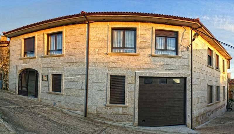 Casa de huéspuedes para 3 personas, con Terraza y Vistas en Aliste