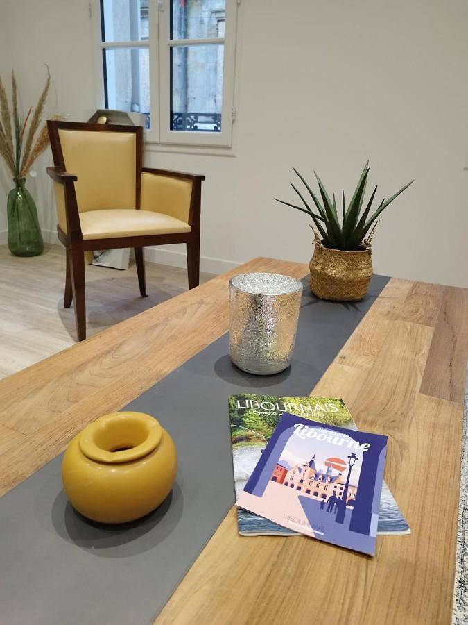 Appartement entier, Appartement neuf en plein cœur de la Bastide in Libourne, Région de Libourne