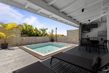 Gîte pour 3 personnes, avec piscine dans Plage de Petit-Havre