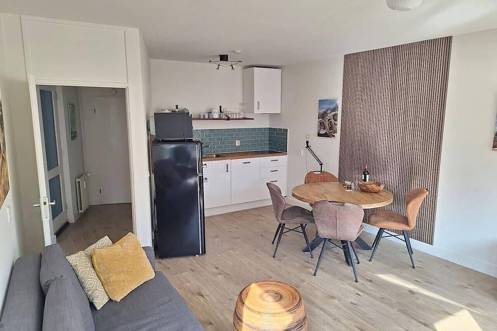 Ganze Wohnung, Apartement Duinvos 150 metres from beach in Noordwijk aan Zee, Noordwijk