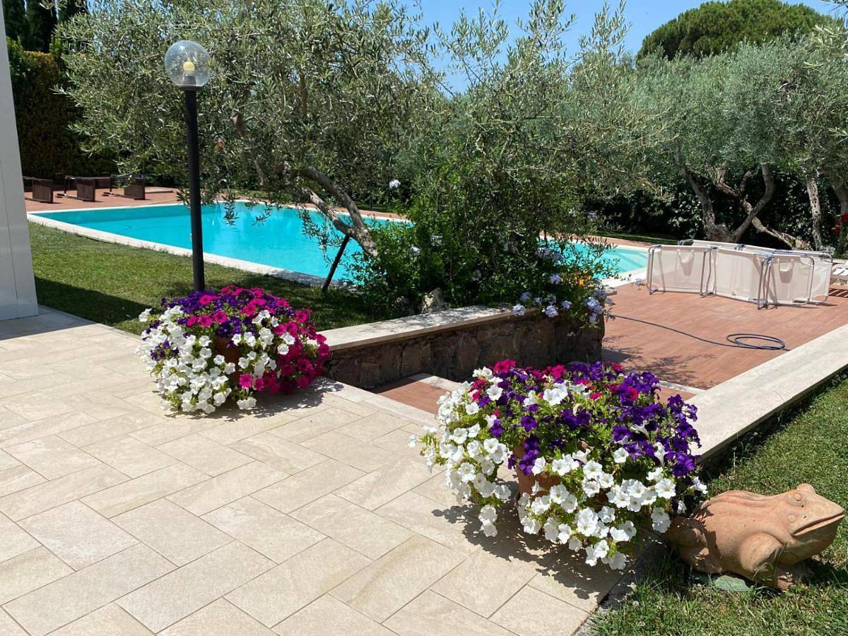 Appartamento intero, Three-Bedroom Apartment in Frascati, Castelli Romani