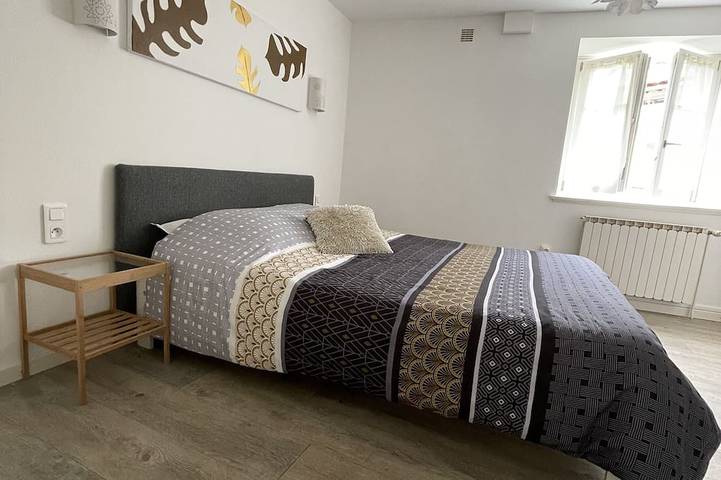 Appartement entier, Le Storky, gite cosy dans une maison alsacienne en plein centre d'Eguisheim in Eguisheim, Parc naturel régional des Ballons des Vosges
