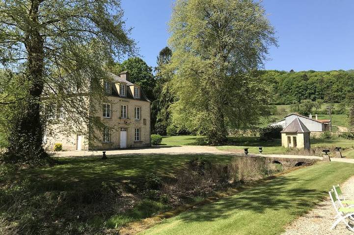 Château pour 7 personnes, avec Jacuzzi et Jardin dans Marne