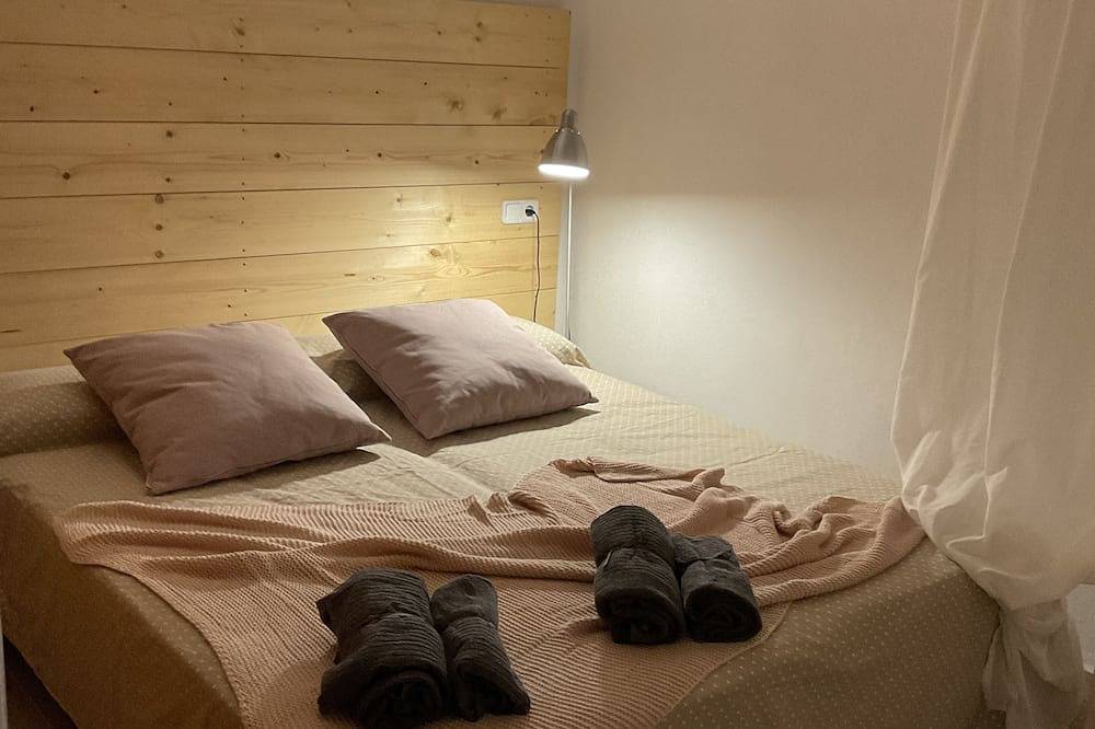 Entire apartment, First line apartment with views to the port of Portopetro (Santanyí) in Portopetro, Santanyí