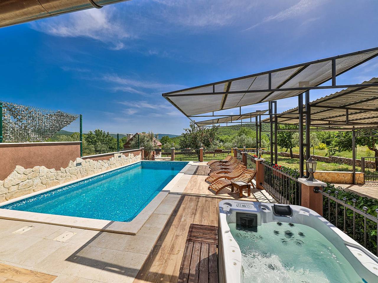 Villa Antonio - Five Bedroom Villa with Swimming Pool in Dalmatian Zagora