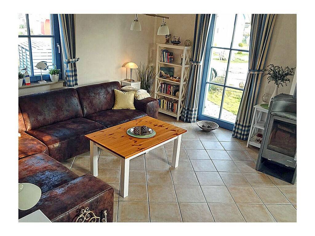 Strandkiefer Komfortable Ferienresidenz in Glowe, Rügen