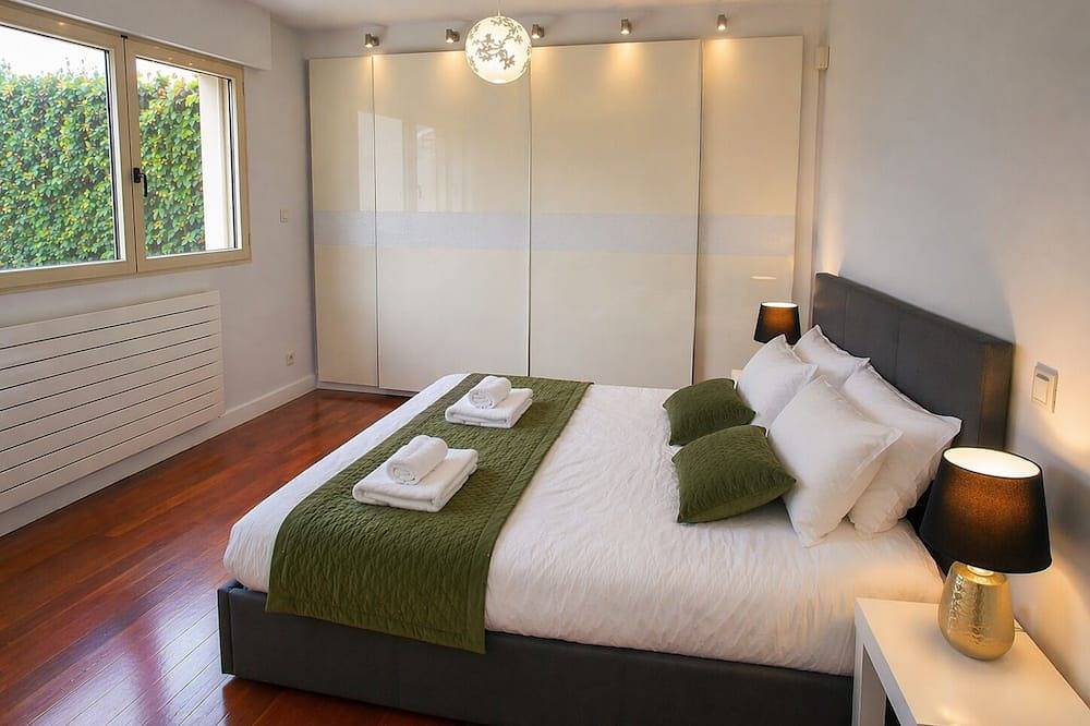 Spacious modern home convenient location close to Paris and Disneyland in Gagny, Seine-Saint-Denis
