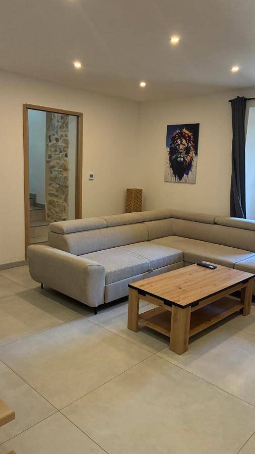 Location de vacances pour 4 personnes, avec Balcon et Terrasse ainsi que Jardin et Vue à Menglon