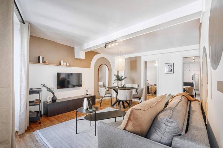 Gîte pour 4 personnes dans Le Palais De La Glace - 2