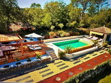 Cottage pour 8 personnes, avec vue ainsi que jardin et piscine, animaux acceptés à Le Val