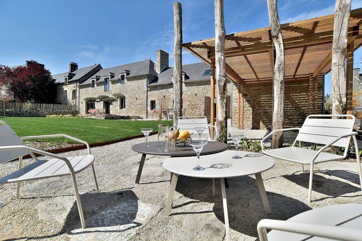 Maison de vacances pour 6 personnes, avec Jacuzzi ainsi que Terrasse et Jardin à Dinan