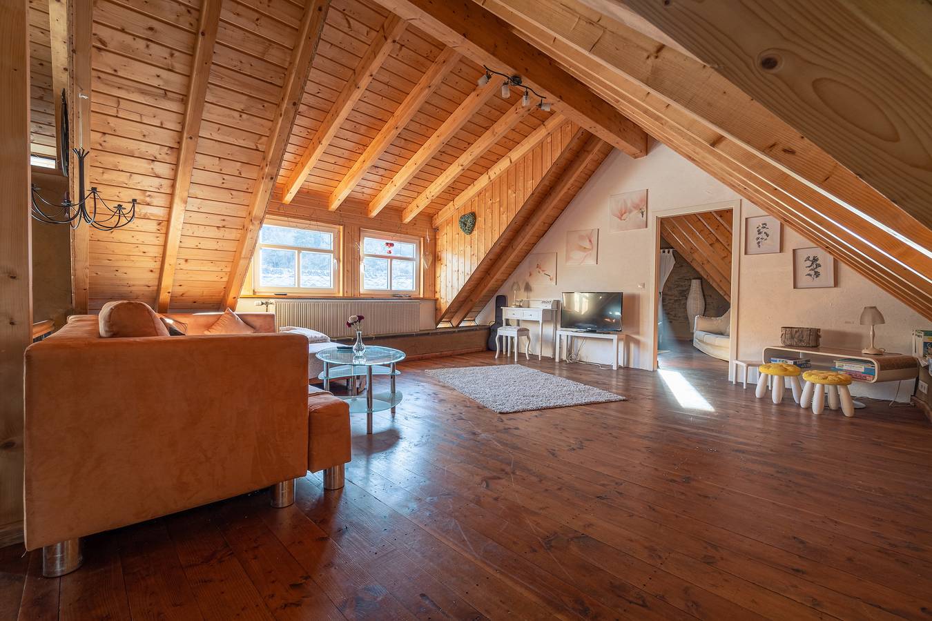 Ganze Ferienwohnung, Historisches Ferienhaus "Zur Linde" in Hausten, Osteifel