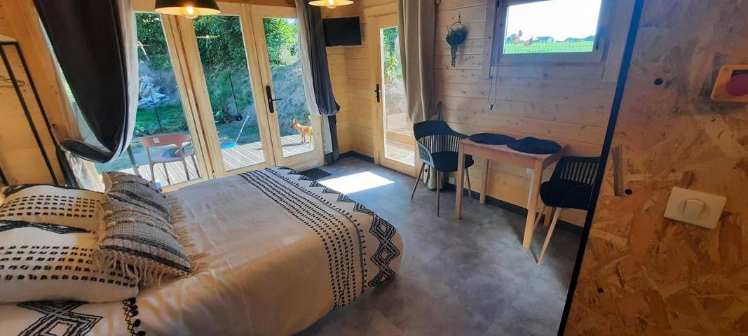 Ferienhaus für 2 Personen, mit Whirlpool und Terrasse sowie Garten und Ausblick in Villainville