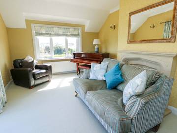 Cottage for 13 People in Benllech, Isle of Anglesey, Photo 3