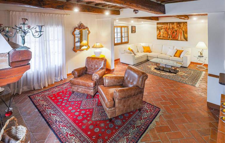 Location de vacances pour 10 personnes, avec terrasse ainsi que jardin et piscine à Certaldo - 4