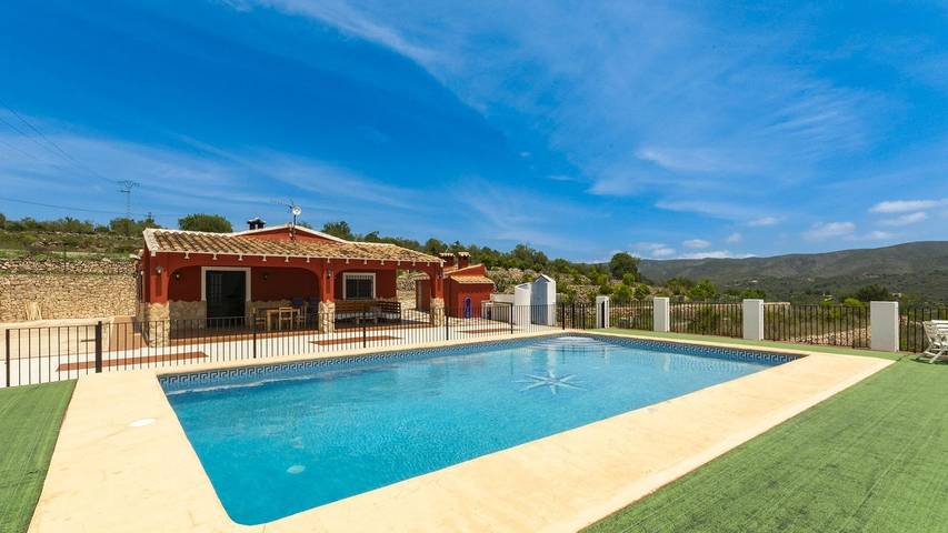 Chalet para 7 personas, con jardín y piscina en Vall D'albaida
