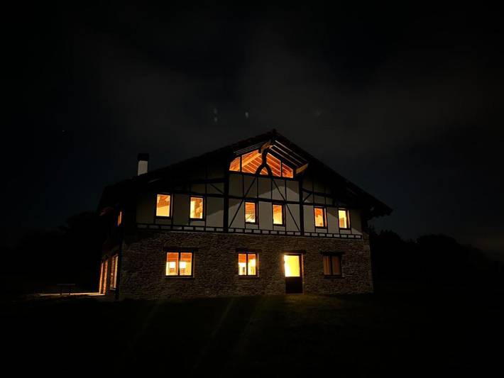 Casa rural para 16 personas, con vistas y jardín en Guipúzcoa - 4