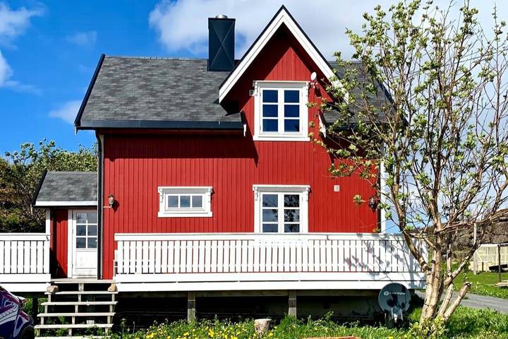 Vacation rental for 6 people, with Terrace in Lofoten