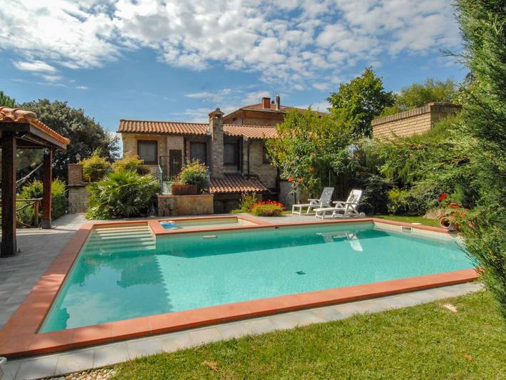 Villa für 7 Personen, mit Garten - 1
