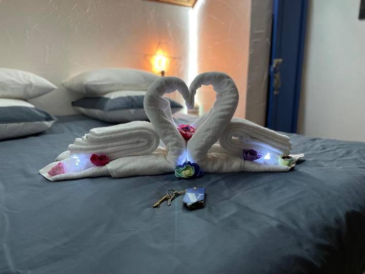 Location de vacances pour 2 personnes, avec piscine et vue ainsi que terrasse et jardin à Trévignin - 2