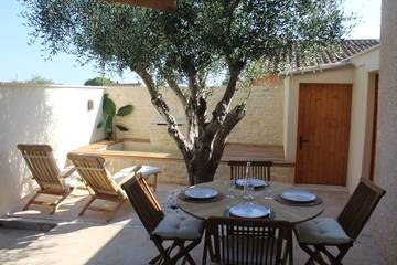 Gîte pour 4 personnes, avec jacuzzi et jardin dans le Vaucluse