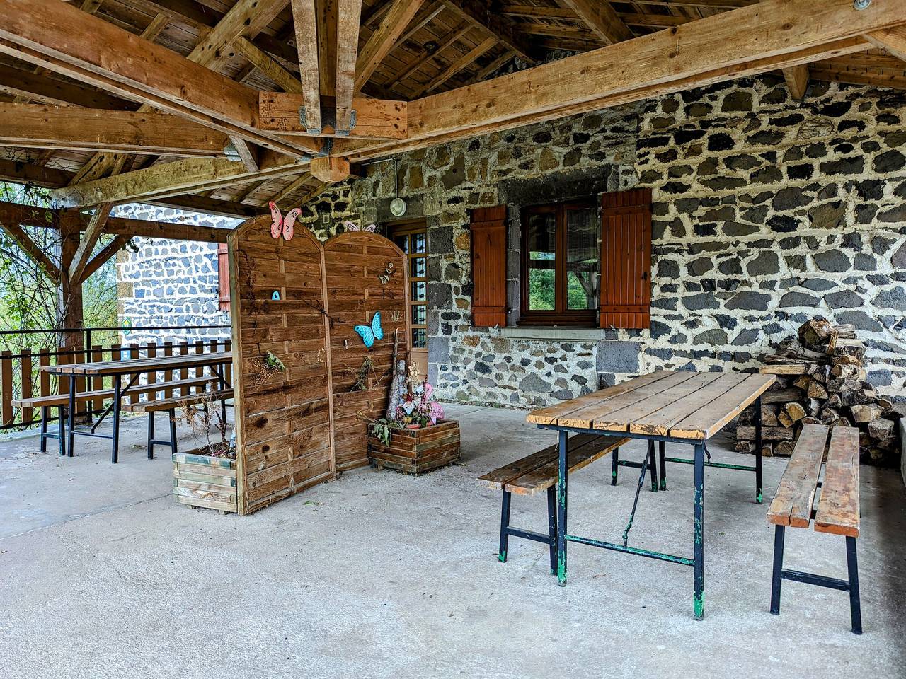 Charming Cottage near La Chaise-Dieu: Tranquil Retreat, Spacious Grounds, and Cozy Interiors in Saint-Didier-sur-Doulon, Livradois-Forez Regional Nature Park