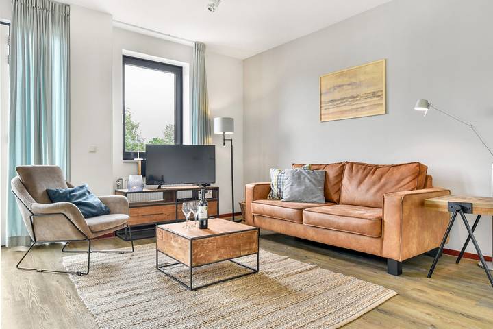 Bungalow für 2 Personen, mit Terrasse und Balkon/Terrasse sowie Sauna in Friesland - 3