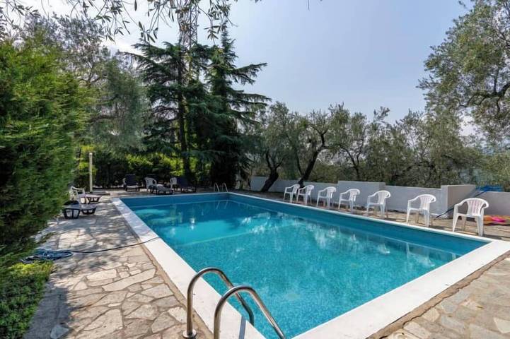 Ferienwohnung für 4 Personen, mit Garten und Pool