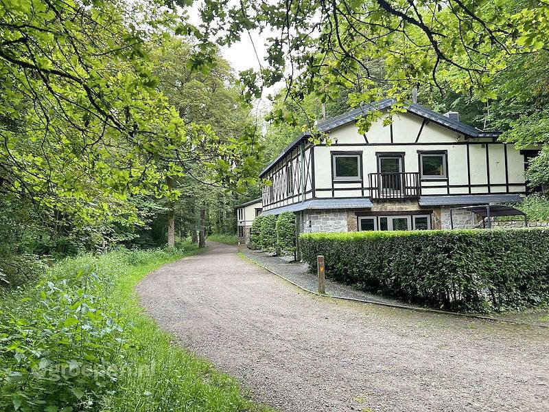 Maison de vacances pour 18 personnes avec terrasse in Marche-en-Famenne, Province de Luxembourg