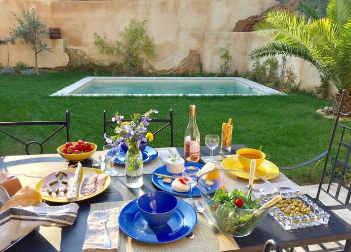 Location de vacances pour 6 personnes, avec jardin ainsi que piscine et vue, animaux acceptés à La Capelle-et-Masmolène
