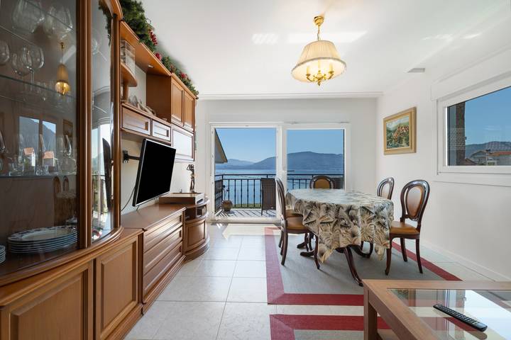 Casa vacacional 'Seaside Stay' con vistas al mar, jardín privado y Wifi in Santa Cristina de Cobres, Vilaboa