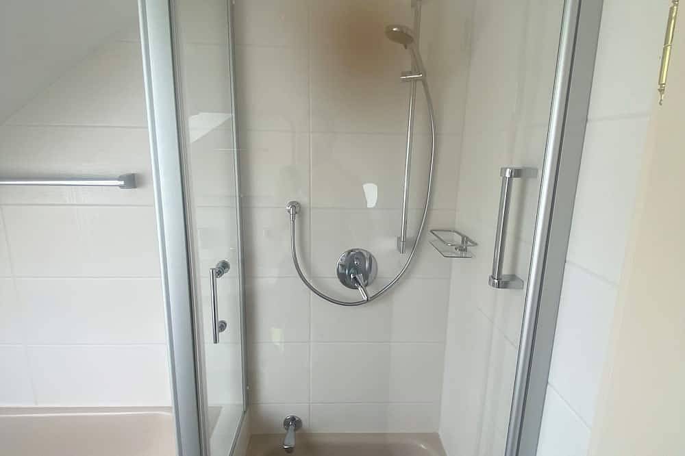 Ganze Wohnung, Gemütliche und großzügige Ferienwohnung am Ries in Bopfingen, Erlebnisregion Ostalb region