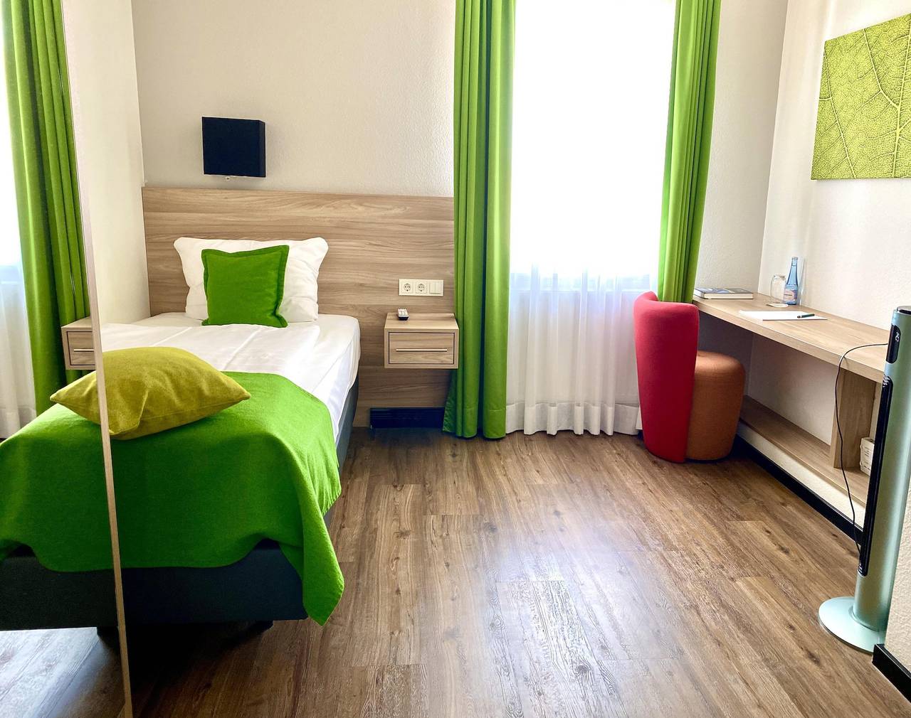 Einzelzimmer, Dusche, Wc in Nieder-Olm, Landkreis Mainz-Bingen