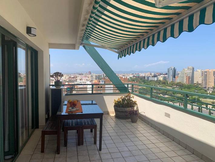 Ferienwohnung für 2 Personen, mit Ausblick und Terrasse in Valencia