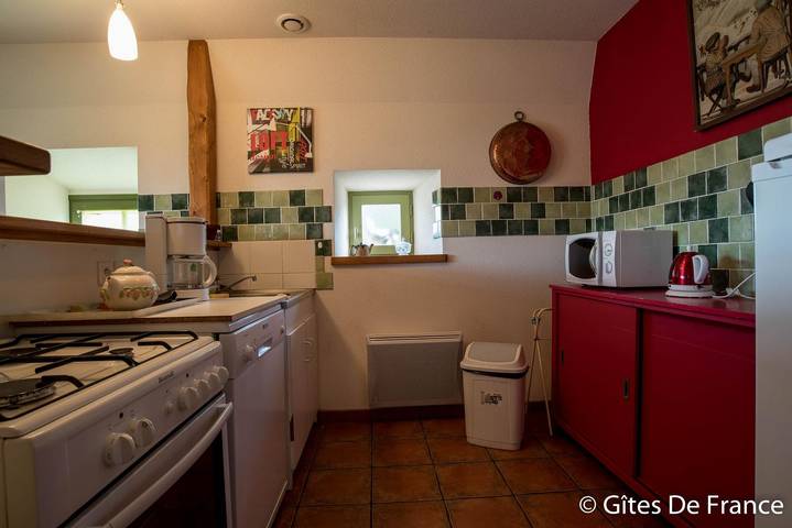 Gîte pour 5 personnes, avec jardin à Besse-et-Saint-Anastaise - 4