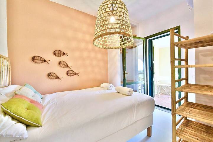 Villa pour 7 personnes, avec terrasse ainsi que jardin et jacuzzi dans Eden Rock - 3