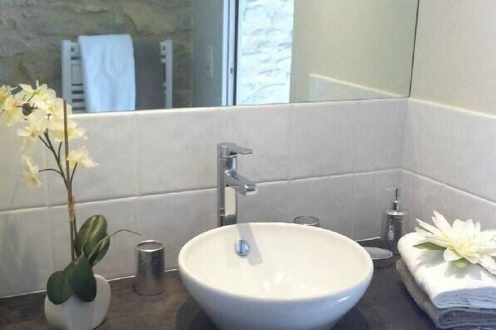 Appartement entier, Studio En Duplex À Tavel 'Entre Pierre et Vigne' in Tavel, Région de Nîmes