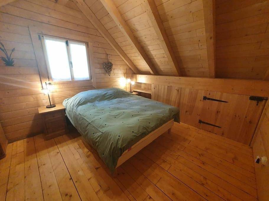 La Mazzonette - 4* chalet in de natuur met hottub in Dommartin-lès-Remiremont, Région d'Épinal