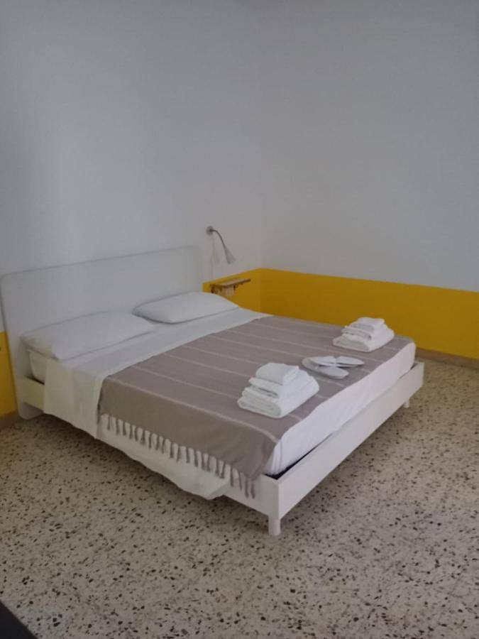 Large Double Room in Marina di Camerota, Camerota