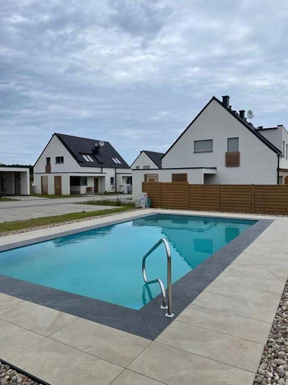 Ferienhaus Lilja mit Garten, Kamin und Pool in Trzęsacz, Powiat gryficki